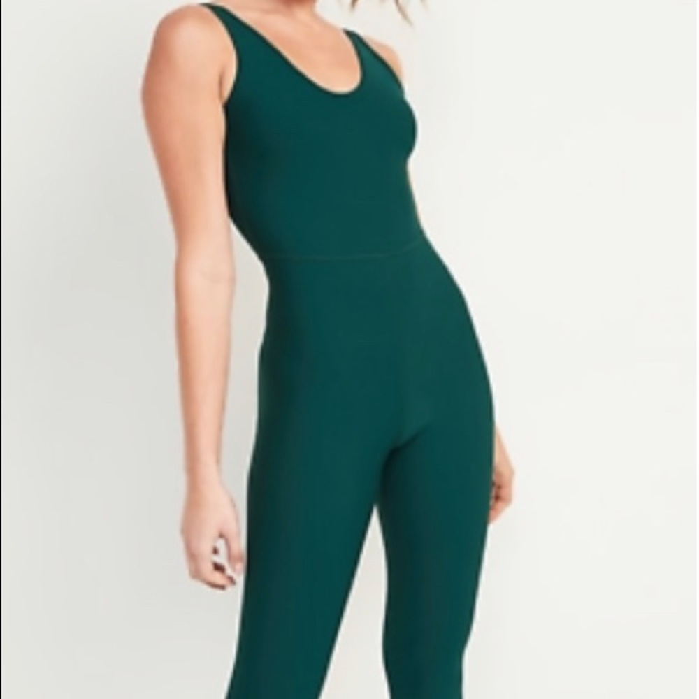 Old navy powersoft performance bodysuit medium